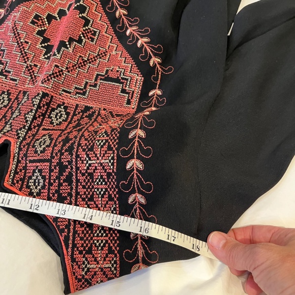 New Palestinian Thobe - Picture 4 of 8